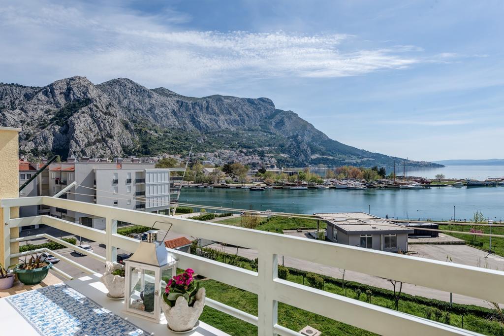 Apartment Sea View Mouth Cetina 오미스 외부 사진