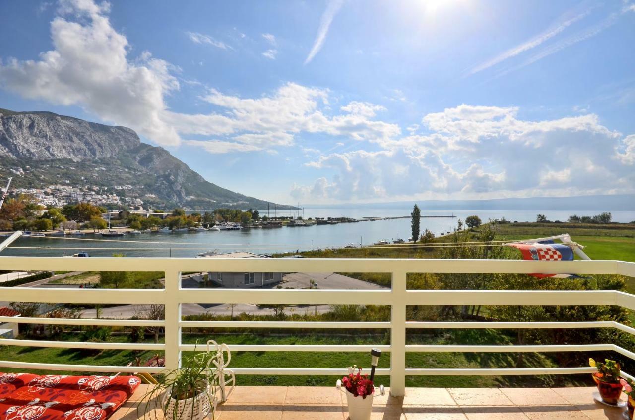 Apartment Sea View Mouth Cetina 오미스 외부 사진
